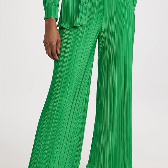 L Space matching set! Size M - Like new! - Picture 9 of 13